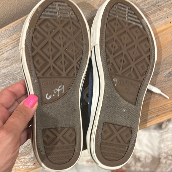 Converse Chuck Taylor Style - Picture 4 of 4